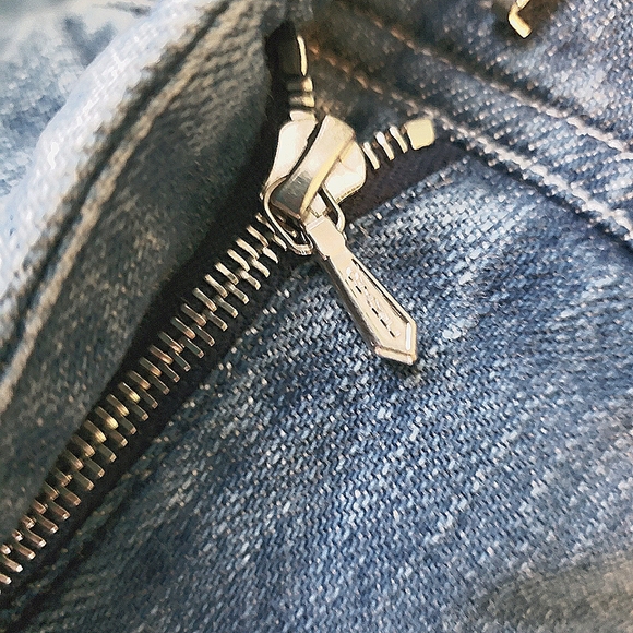 CHANEL Cruise jeans 2007 - Picture 3 of 8